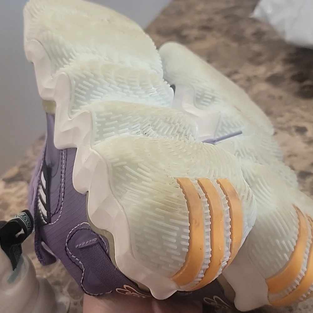ADIDAS EXHIBIT B CANDACE PARKER Woman's MID BASKETBALL SHOES Size 7.5